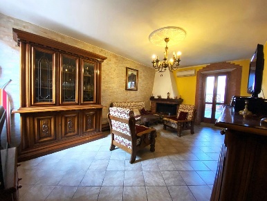 Foto Casa indipendente in Corso vittorio veneto 95, Alagna di 142 m²