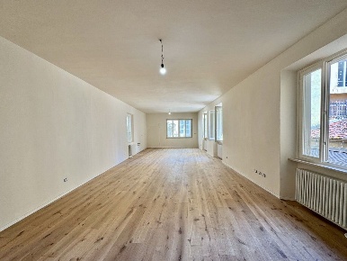 Foto Casa indipendente a Lucca Piazza Napoleone - San Michele di 226 m²