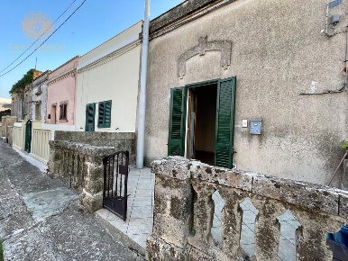 Foto Appartamento a Alessano Montesardo di 100 m² con 5 locali in vendita