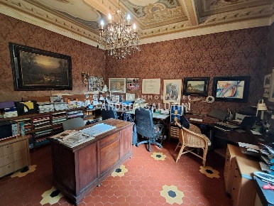 Foto Villa unifamiliare a Buti Cascine La Croce di 350 m² con 10 locali