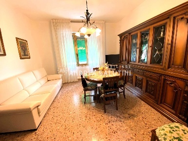 Foto Appartamento a Pontedera Oltrera di 80 m² con 4 locali in vendita