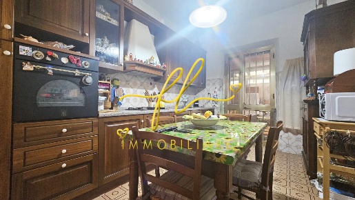 Foto Appartamento a Rosignano Marittimo di 96 m² con 4 locali in vendita