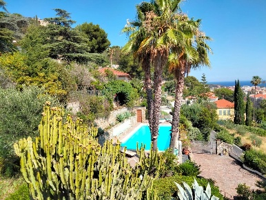 Foto Villa unifamiliare a Bordighera Via Romana in vendita