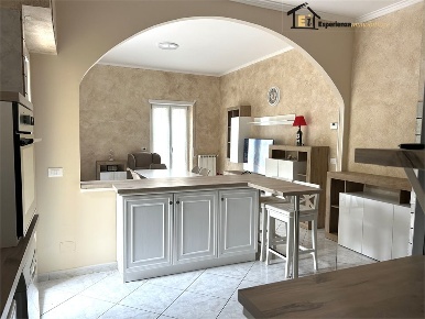 Foto Appartamento in Via XII Ottobre, Montopoli di Sabina di 93 m²