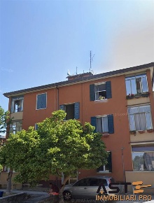 Foto Appartamento in Via Roverelli, Fossò Centro con 5 locali in vendita