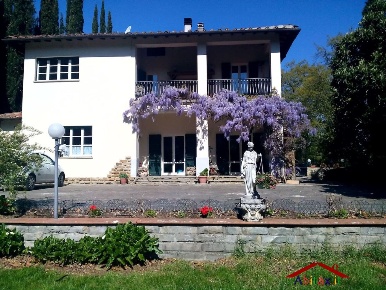Foto Villa unifamiliare in Viale Padre Stanislao Doppioni - Loc. Sargiano,