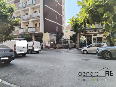 Foto Box a Pescara Piazza Salotto - Corso Umberto di 18 m² in vendita