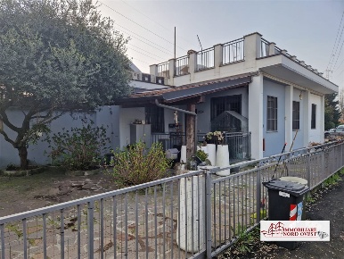 Foto Capannone industriale in Via Fermi, Settimo Milanese Centro di 520 m²