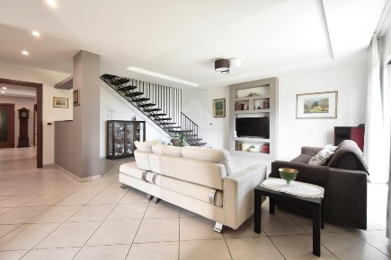 Foto Villa unifamiliare in c.da Colle Pizzuto, Lanciano Centro di 227 m²