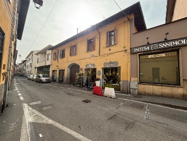 Foto Appartamento a Vaprio d'Adda di 90 m² con 3 locali in vendita