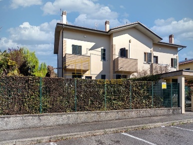 Foto Villa a schiera in via delle grigne, Triuggio Canonica di 170 m²