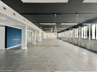 Foto Ufficio in Via Durando, Milano Bovisa di 730 m² con 10 locali