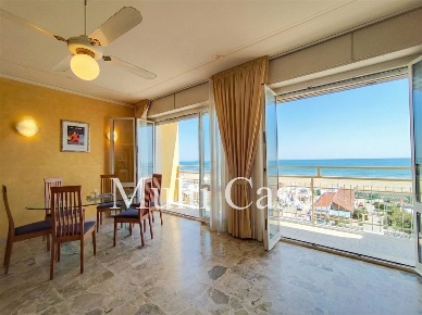 Foto Appartamento in Via Ermenegildo Pistelli, Camaiore Lido di Camaiore