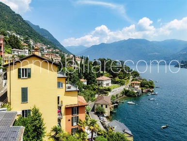 Foto Appartamento in via Besana, Moltrasio di 100 m² con 3 locali