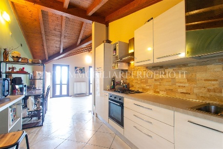 Foto Appartamento a Palazzago di 107 m² con 3 locali in vendita