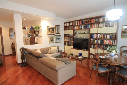 Foto Appartamento in Via Monte BIanco, Monza Triante di 95 m² con 2 locali