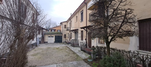 Foto Appartamento in Via Naviglio, Cremona Sant'Ambrogio di 158 m²