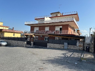 Foto Appartamento in Via Marche 83, Fonte Nuova Santa Lucia di 156 m²