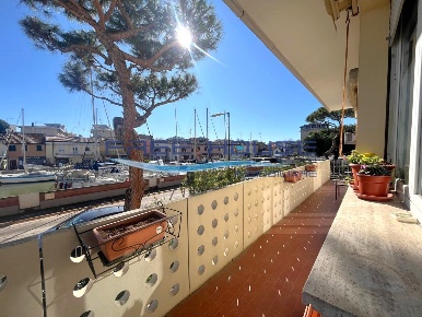 Foto Appartamento in Via Parini 13, Cervia Centro di 100 m² con 5 locali