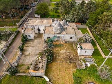 Foto Casale in Via Pilozzo Zona G 2, Martina Franca di 200 m² con 8 locali