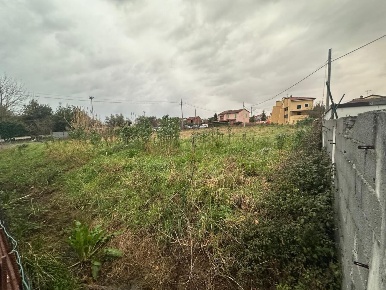 Foto Terreno edificabile in Via Larga, Luni Casano Dogana Isola di 1900 m²