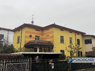 Foto Appartamento a Palazzolo sull'Oglio Centro di 90 m² con 3 locali