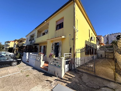 Foto Appartamento in Via Mare, Badesi Centro di 65 m² con 3 locali