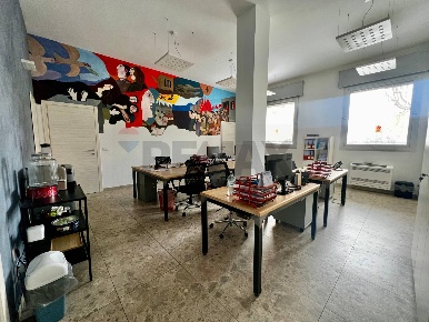 Foto Ufficio in Via de Nicola 8, San Giuliano Milanese Centro di 173 m²