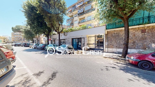 Foto Locale commerciale in Via Spluga 19, Roma Città Giardino di 250 m²