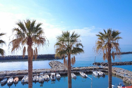 Foto Appartamento in Via Nino Bixio, Riva Ligure di 138 m² con 6 locali