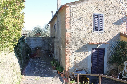 Foto Case semi ndipendenti in Via Carmignanese 401, Vinci di 85 m²