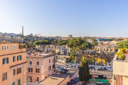 Foto Appartamento in Viale Di Vigna Pia 32, Roma Portuense di 107 m²