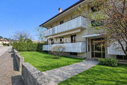 Foto Appartamento in VIA RESISTENCIA, Fagagna Centro di 120 m² con 5 locali