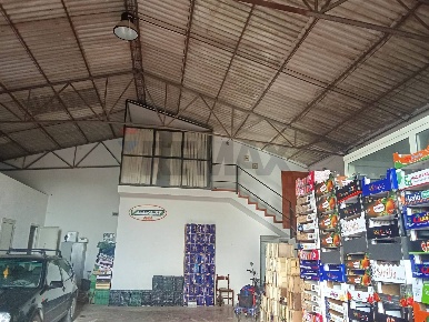 Foto Capannone industriale in contrada Arizza snc, Scicli di 300 m²