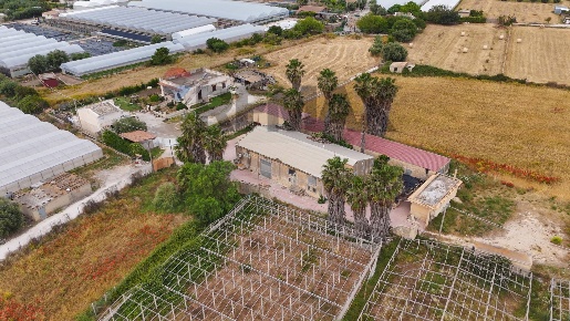 Foto Capannone industriale in contrada Arizza snc, Scicli di 900 m²