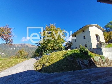 Foto Rustico in via Tercimonte 46, Savogna di 81 m² con 2 locali in vendita
