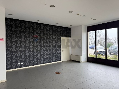 Foto Ufficio in Via Don Lorenzo Milani 28, Casatenovo Centro di 410 m²