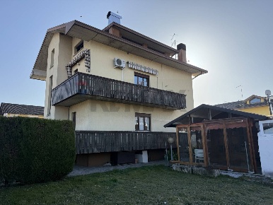 Foto Appartamento a Borgo Valbelluna Trichiana di 80 m² con 4 locali