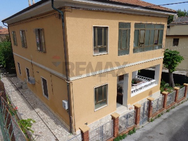 Foto Appartamento in Via Bruno Buozzi 10, Falconara Marittima Centro