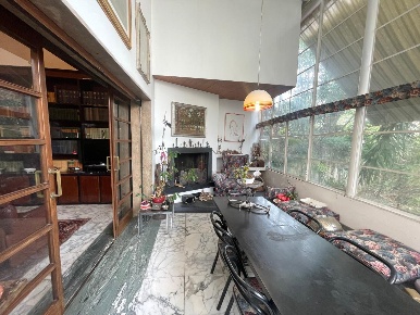 Foto Villa unifamiliare a Livorno Calzabigi di 220 m² con 8 locali