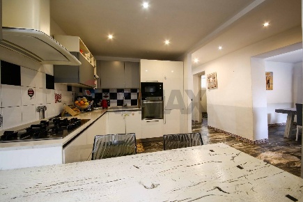 Foto Case indipendenti a Carate Urio Centro di 140 m² con 4 locali