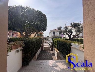 Foto Appartamento in VIA ANTONIO VINCIGUERRA, Bellona Centro di 75 m²