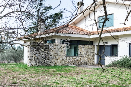 Foto Villa unifamiliare in Località Pontarello 77, Vetralla di 300 m²