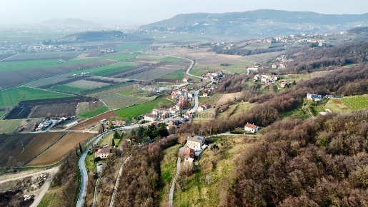 Foto Rustico in VIA ROMA 52, Val Liona di 256 m² con 8 locali in vendita