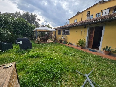 Foto Rustico a San Giovanni Valdarno di 70 m² con 3 locali in vendita