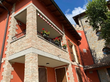 Foto Appartamento in Via XXIV maggio, Serramazzoni di 105 m² con 4 locali