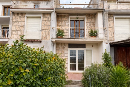 Foto Villa a schiera in Via Degli Oleandri 1, Torre Cajetani di 60 m²