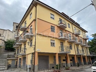 Foto Appartamento in Via Alcide De Gaspari 5, Agnone Centro di 107 m²