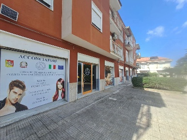 Foto Negozio in Via STRETTO SECONDO FONDACONUOVO 38-30, Centro di 200 m²