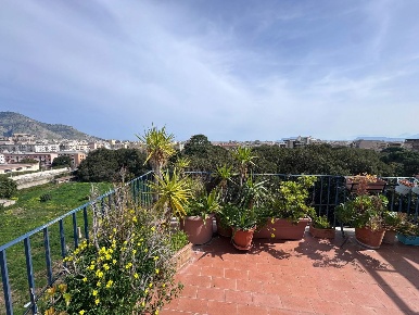 Foto Attico in Via Serradifalco 58, Palermo Malaspina di 140 m² in vendita